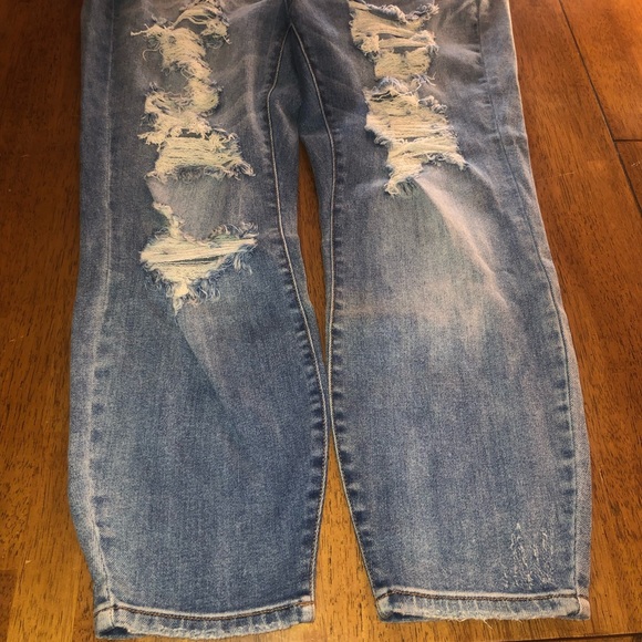 NWT Judy Blue Destroyed Boyfriend Fit Jeans - Picture 3 of 10